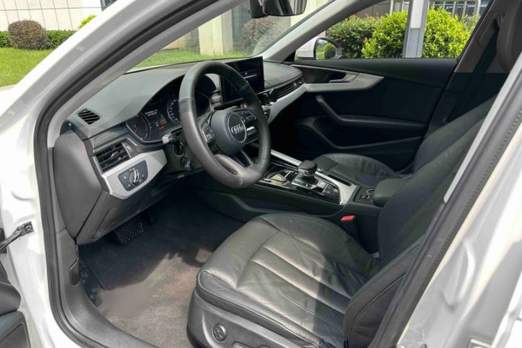 Used Audi A4L 2017 40 TFSI Fashion Model Left Front Seat