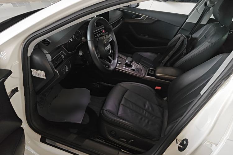 Used Audi A4L 2017 Plus 40 TFSI Fashion Model Left Front Seat