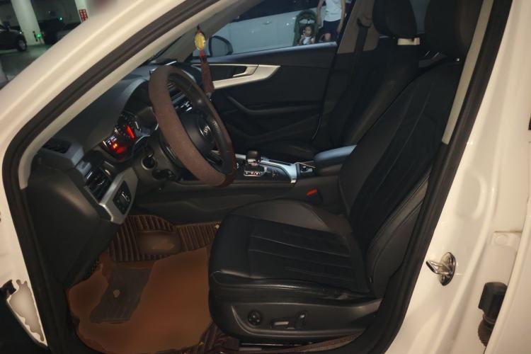 Used Audi A4L 2017 40 TFSI Fashion Model Left Front Seat
