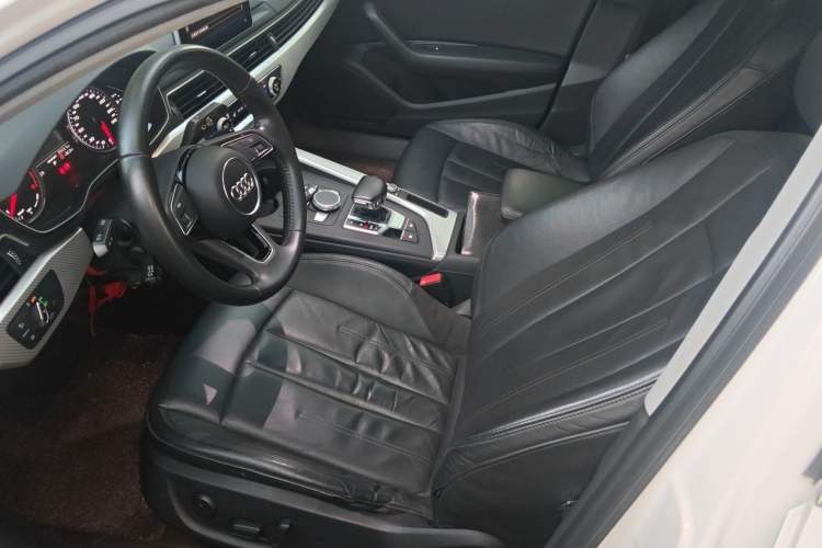 Used Audi A4L 2017 Plus 40 TFSI Fashion Model Left Front Seat