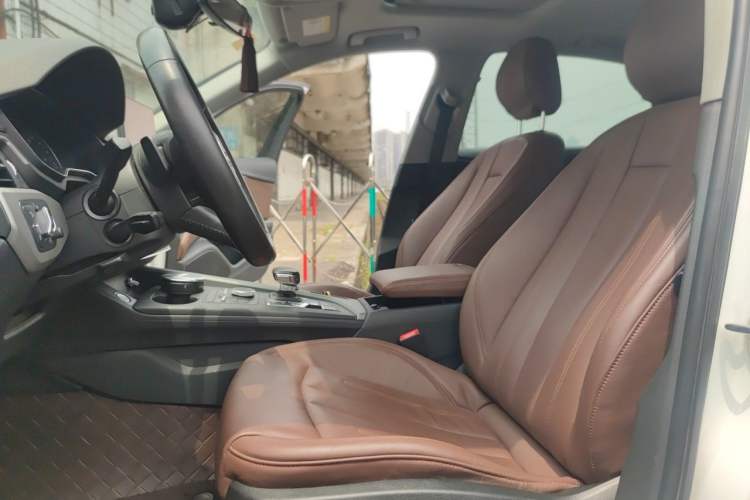 Used Audi A4L 2017 40 TFSI Fashion Model Left Front Seat