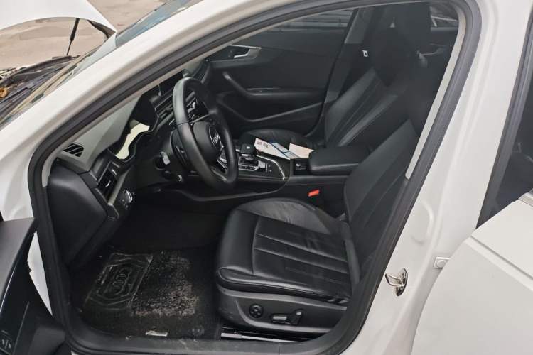 Used Audi A4L 2017 Plus 40 TFSI Fashion Model Left Front Seat