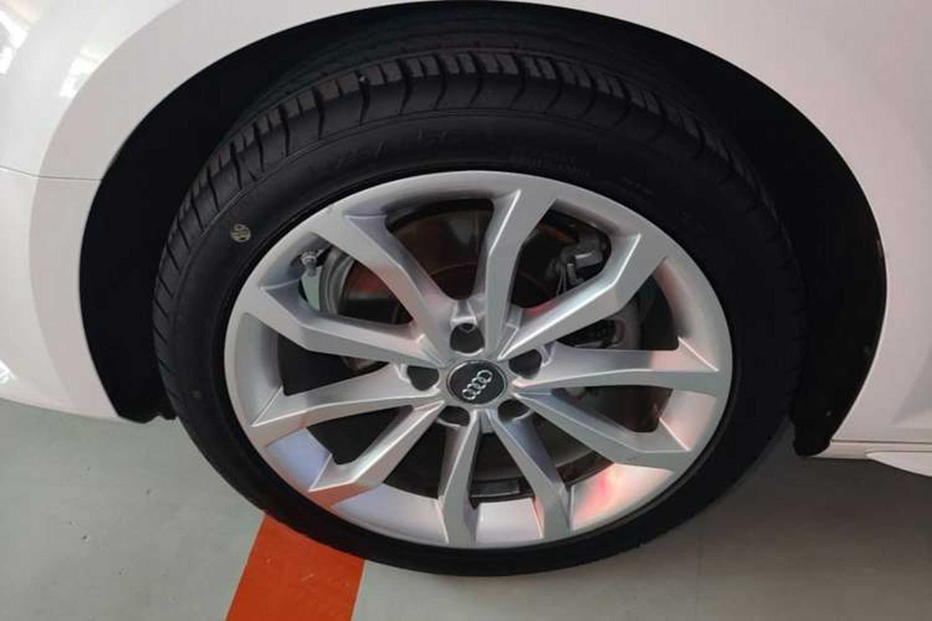 Used Audi A4L 2017 40 TFSI Style Edition Left Front Wheel Hub