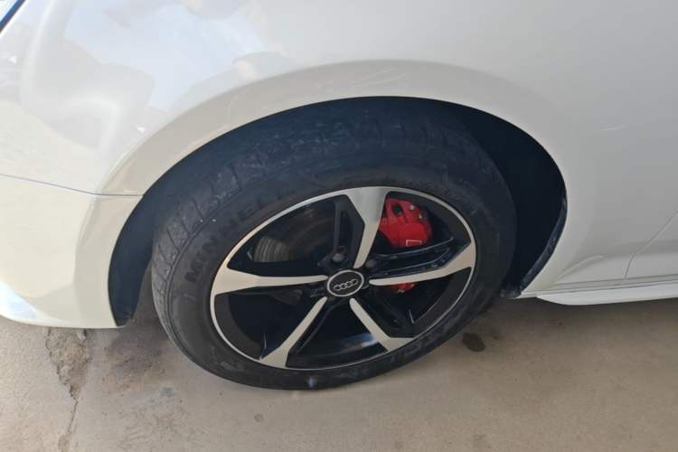 Used Audi A4L 2017 Plus 40 TFSI Ambition Model Left Front Wheel Hub