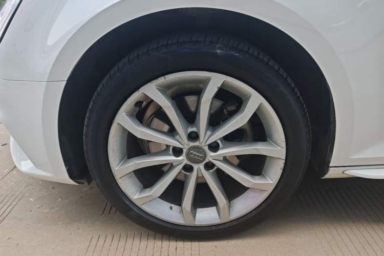 Used Audi A4L 2017 40 TFSI Style Edition Left Front Wheel Hub