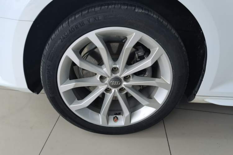 Used Audi A4L 2017 40 TFSI Style Edition Left Front Wheel Hub