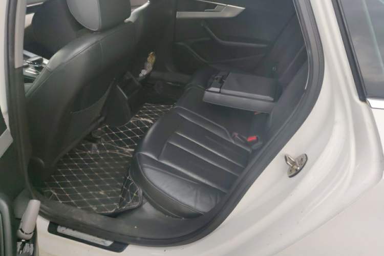 Used Audi A4L 2017 Plus 40 TFSI Fashion Model Left Rear Seat