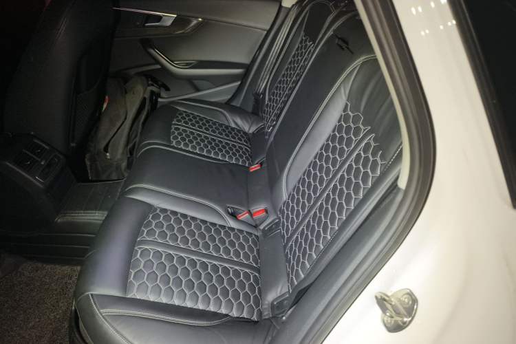 Used Audi A4L 2017 40 TFSI Fashion Model Left Rear Seat