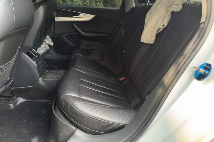 Used Audi A4L 2017 40 TFSI Fashion Model Left Rear Seat