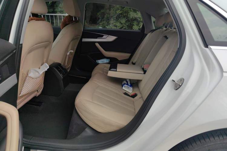 Used Audi A4L 2017 40 TFSI Fashion Model Left Rear Seat