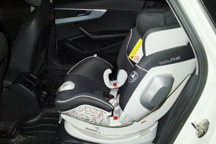 Used Audi A4L 2017 40 TFSI Fashion Model Left Rear Seat