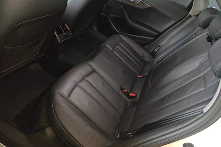 Used Audi A4L 2017 Plus 40 TFSI Fashion Model Left Rear Seat