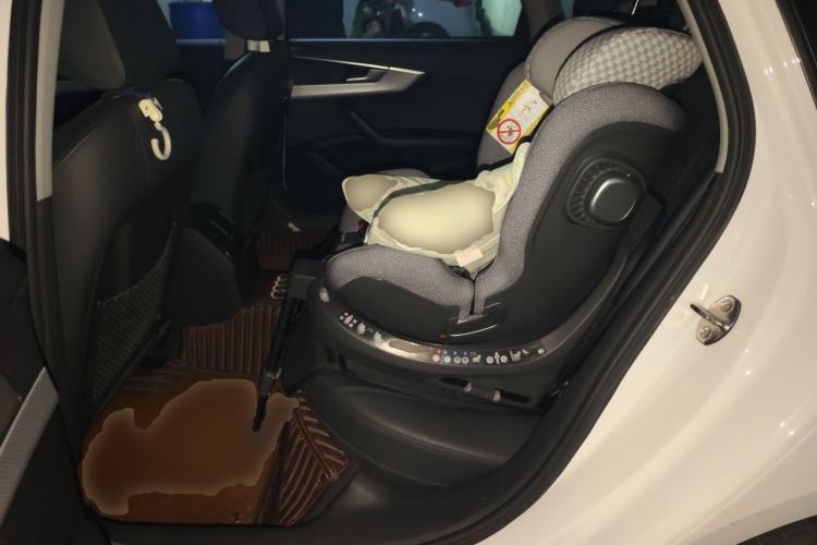 Used Audi A4L 2017 40 TFSI Fashion Model Left Rear Seat