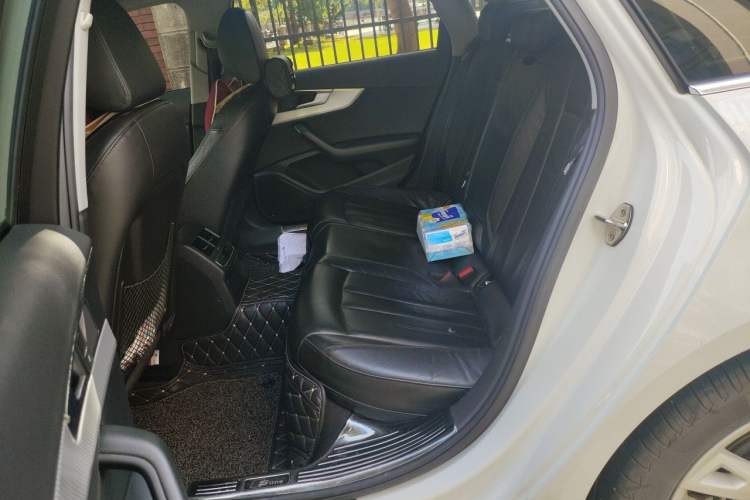 Used Audi A4L 2017 40 TFSI Fashion Model Left Rear Seat