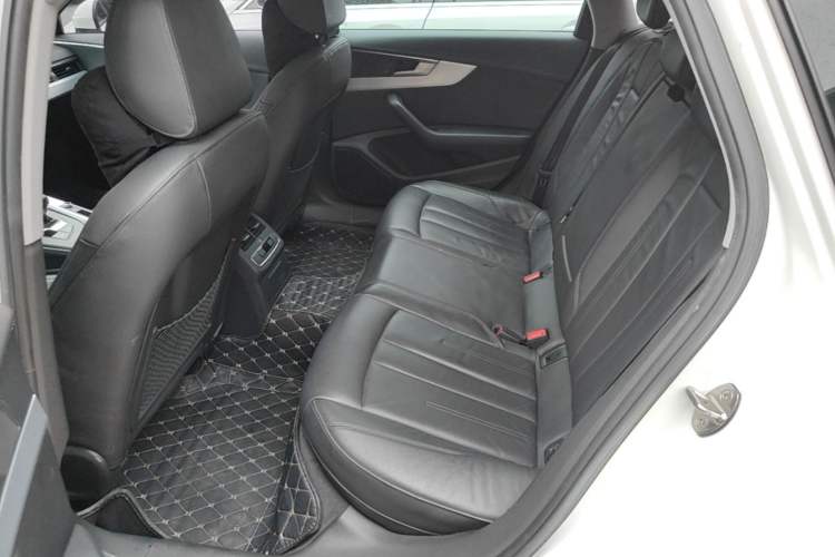 Used Audi A4L 2017 Plus 40 TFSI Sport Model Left Rear Seat