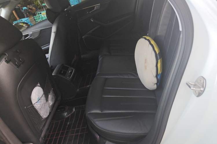Used Audi A4L 2017 Plus 40 TFSI Fashion Model Left Rear Seat