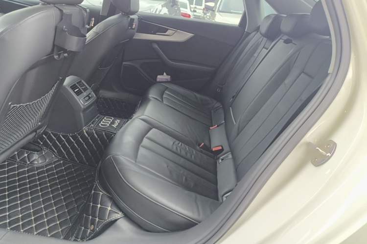 Used Audi A4L 2017 40 TFSI Fashion Model Left Rear Seat