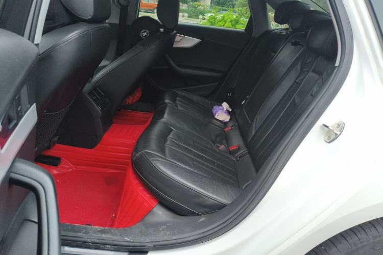 Used Audi A4L 2017 40 TFSI Fashion Model Left Rear Seat
