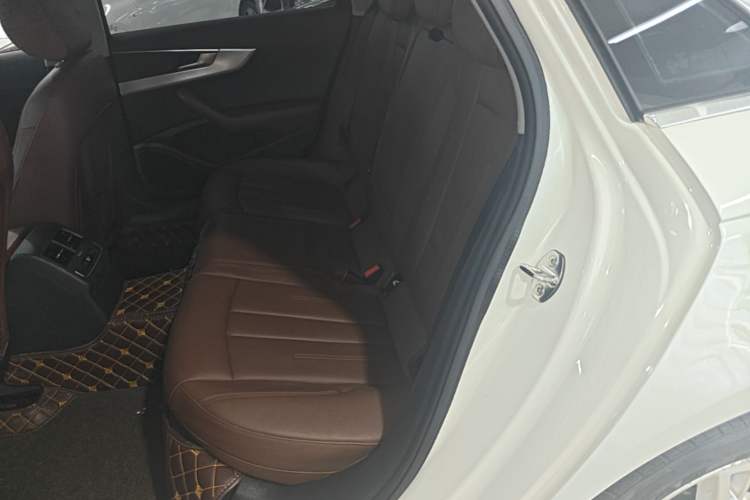Used Audi A4L 2017 40 TFSI Fashion Model Left Rear Seat