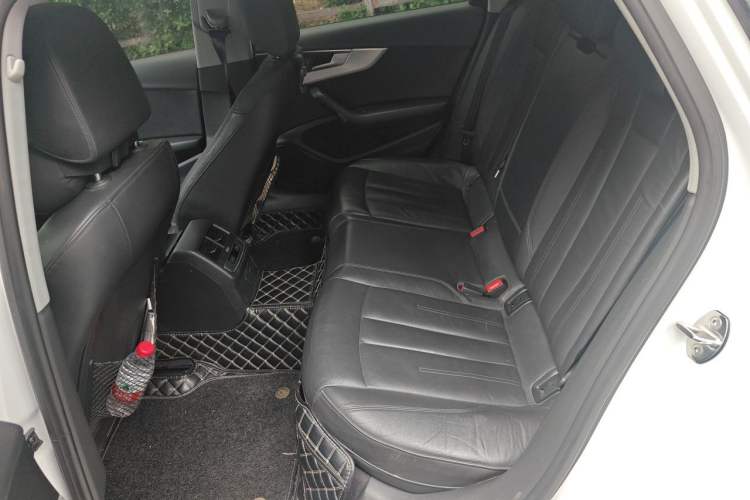 Used Audi A4L 2017 Plus 40 TFSI Fashion Model Left Rear Seat