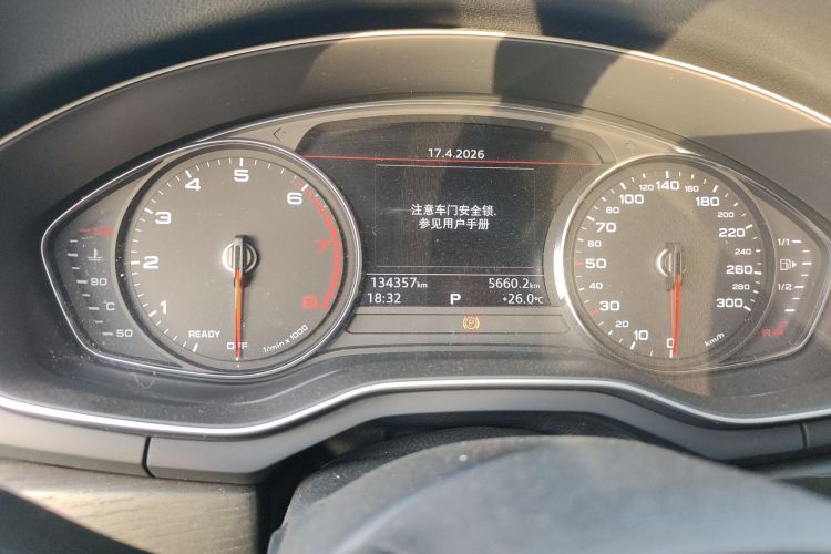 Used Audi A4L 2017 Plus 40 TFSI Ambition Model Odometer Close Up