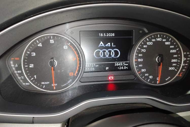 Used Audi A4L 2017 Plus 40 TFSI Ambition Model Odometer Close Up