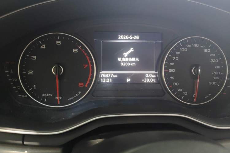 Used Audi A4L 2017 Plus 40 TFSI Ambition Model Odometer Close Up