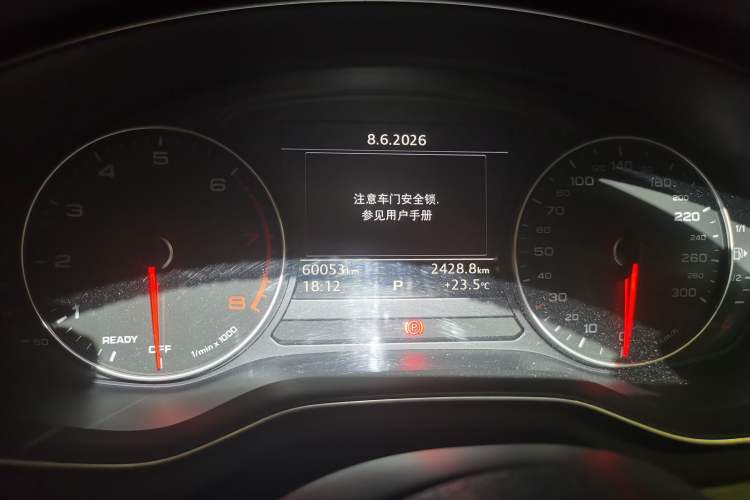 Used Audi A4L 2017 Plus 40 TFSI Ambition Model Odometer Close Up
