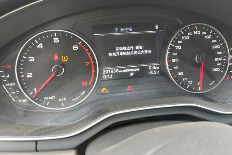 Used Audi A4L 2017 Plus 40 TFSI Ambition Model Odometer Close Up