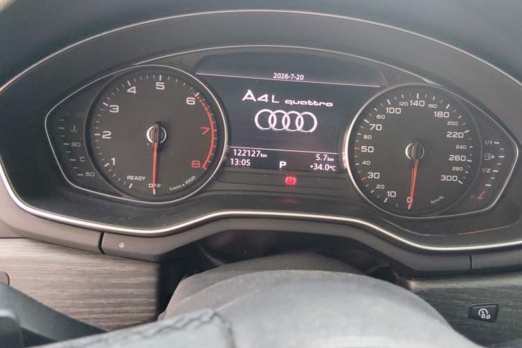 Used Audi A4L 2017 45 TFSI quattro Style Edition Odometer Close Up
