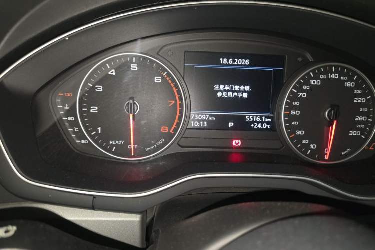 Used Audi A4L 2017 Plus 40 TFSI Ambition Model Odometer Close Up