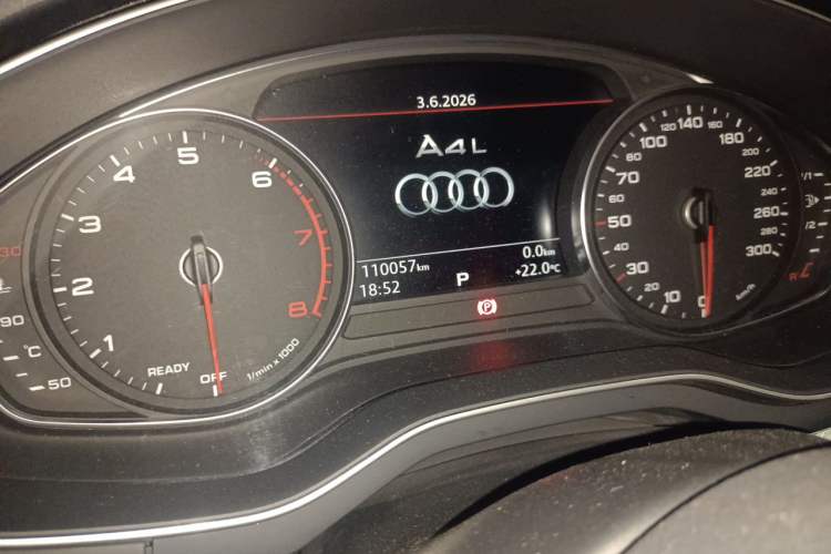 Used Audi A4L 2017 Plus 40 TFSI Ambition Model Odometer Close Up
