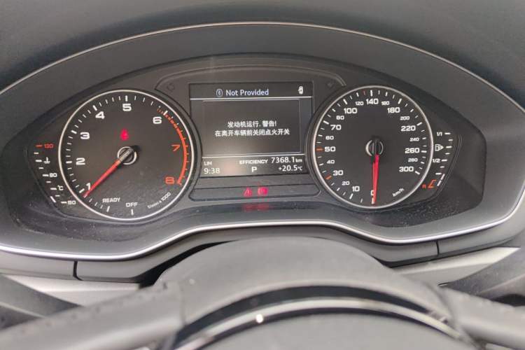 Used Audi A4L 2017 Plus 40 TFSI Ambition Model Odometer Close Up