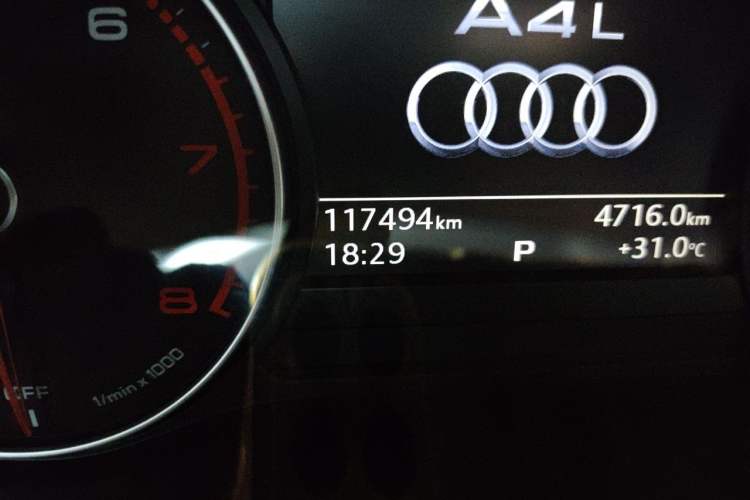 Used Audi A4L 2017 Plus 40 TFSI Ambition Model Odometer Close Up