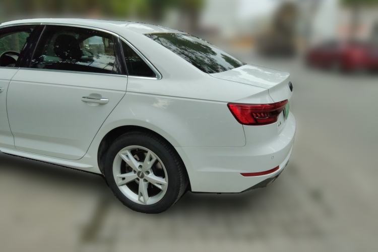 Used Audi A4L 2017 Plus 40 TFSI Fashion Model Rear Left 45 Deg