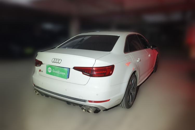 Used Audi A4L 2017 40 TFSI Fashion Model Rear Right 45 Deg