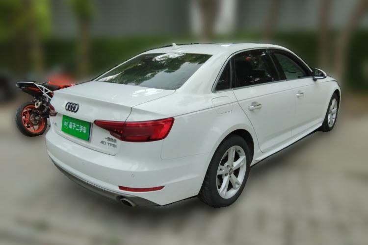 Used Audi A4L 2017 Plus 40 TFSI Fashion Model Rear Right 45 Deg