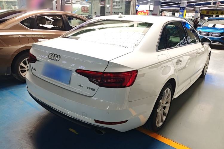 Used Audi A4L 2017 40 TFSI Style Edition Rear Right 45 Deg