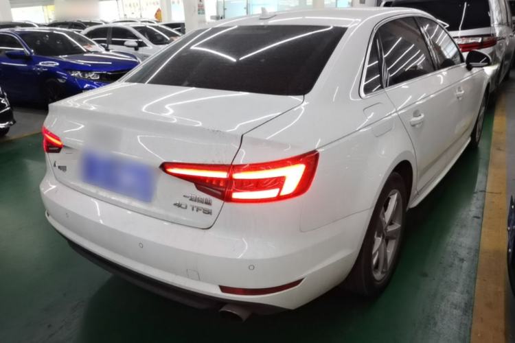 Used Audi A4L 2017 40 TFSI Fashion Model Rear Right 45 Deg