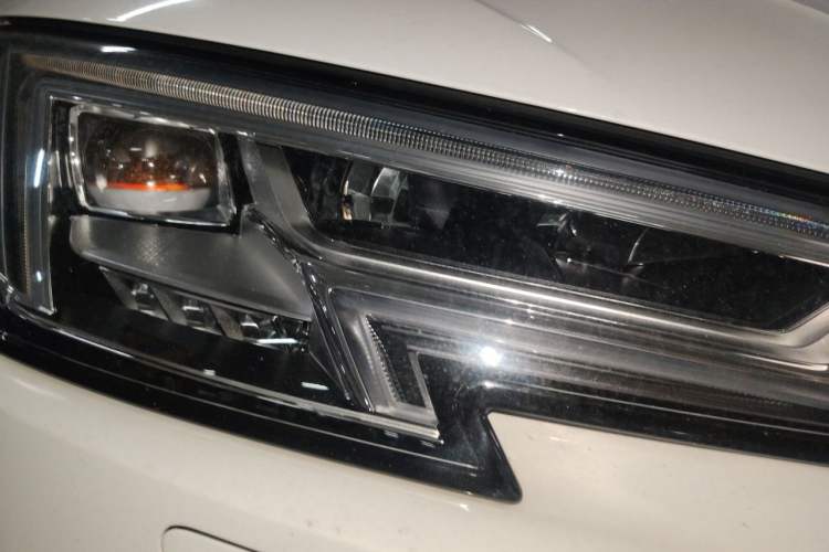 Used Audi A4L 2017 Plus 40 TFSI Style Edition Right Front Headlight