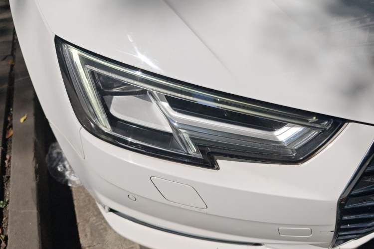 Used Audi A4L 2017 Plus 40 TFSI Fashion Model Right Front Headlight