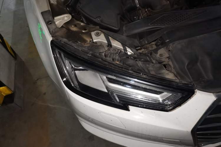 Used Audi A4L 2017 40 TFSI Fashion Model Right Front Headlight