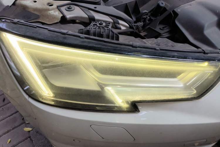 Used Audi A4L 2017 40 TFSI Fashion Model Right Front Headlight