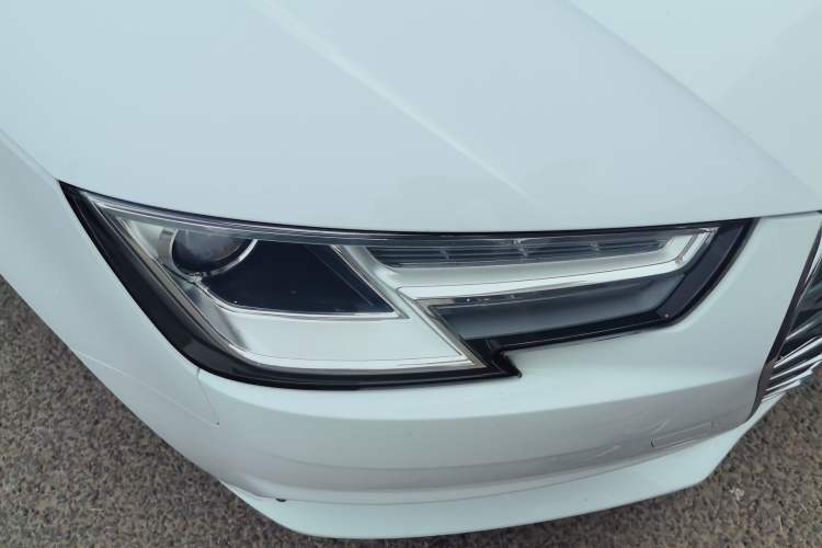 Used Audi A4L 2017 Plus 40 TFSI Ambition Model Right Front Headlight