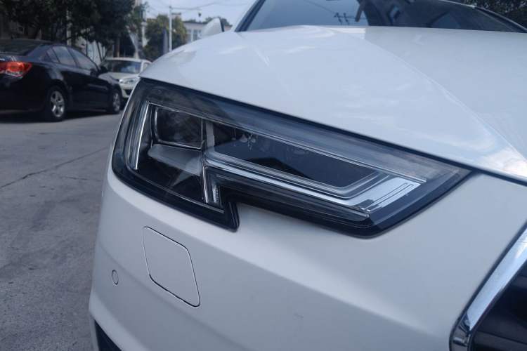 Used Audi A4L 2017 40 TFSI Fashion Model Right Front Headlight