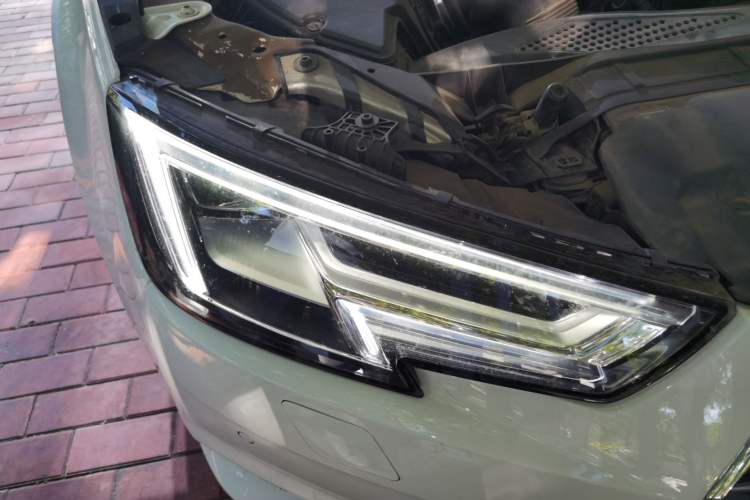 Used Audi A4L 2017 Plus 45 TFSI quattro Stylish Model Right Front Headlight