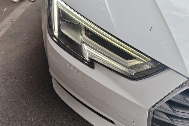 Used Audi A4L 2017 40 TFSI Fashion Model Right Front Headlight