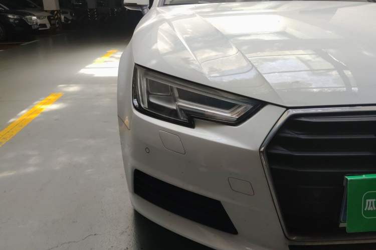 Used Audi A4L 2017 40 TFSI Fashion Model Right Front Headlight