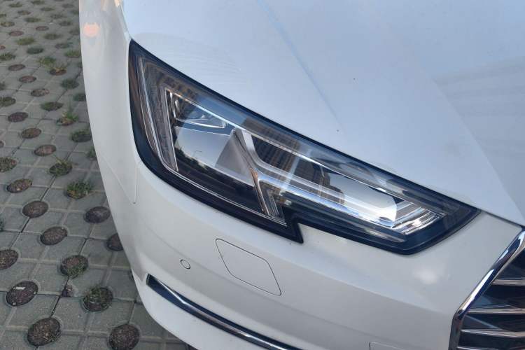 Used Audi A4L 2017 Plus 40 TFSI Fashion Model Right Front Headlight