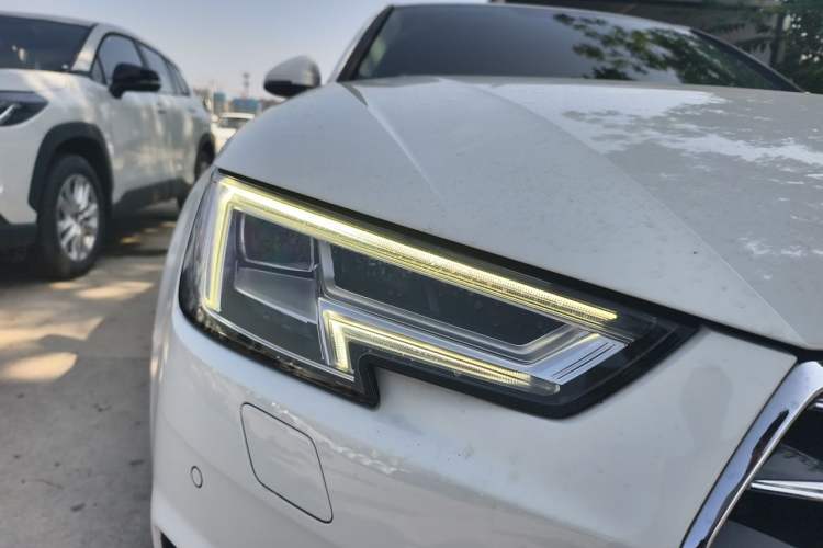 Used Audi A4L 2017 Plus 45 TFSI quattro Stylish Model Right Front Headlight